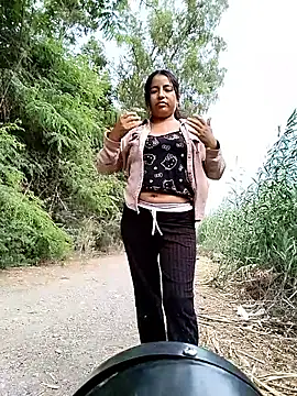 Snapshot of Danna-linyi chatting on March 24, 2026, 7:58 pm Danna-linyi online show from March 24, 2026, 7:58 pm