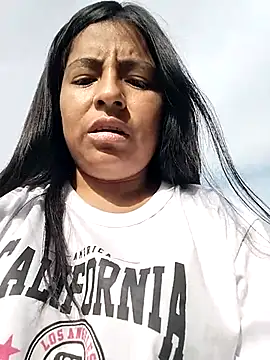 Snapshot of Danna-linyi chatting on March 25, 2026, 8:52 pm Danna-linyi online show from March 25, 2026, 8:52 pm