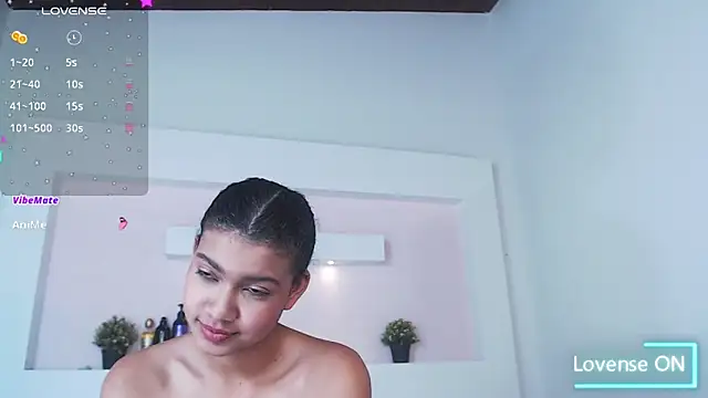 Snapshot of SelenaFox6 chatting on February 13, 2025, 12:43 pm SelenaFox6 online show from February 13, 2025, 12:43 pm