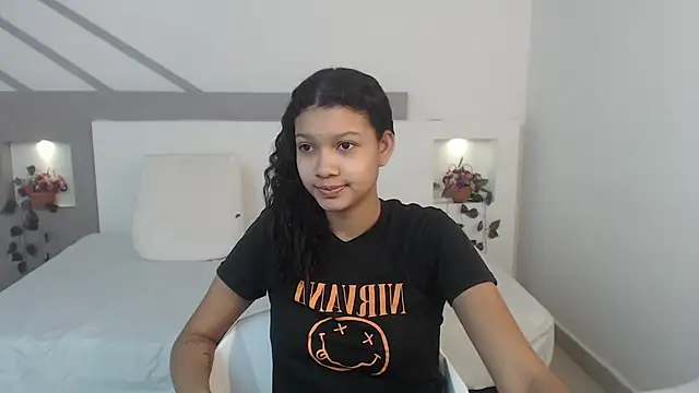 Snapshot of SelenaFox6 chatting on February 19, 2025, 11:28 am SelenaFox6 online show from February 19, 2025, 11:28 am