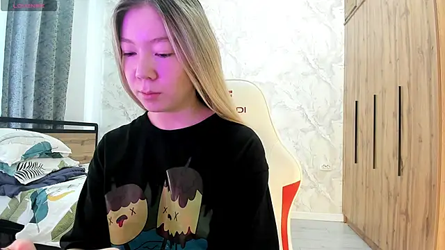 Babby Rabbit online show from April 20, 2026, 10:07 am