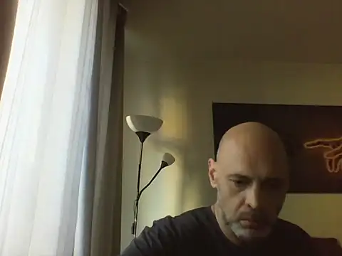 Snapshot of Avamereandmikel chatting on November 28, 2025, 2:50 pm Avamereandmikel online show from November 28, 2025, 2:50 pm