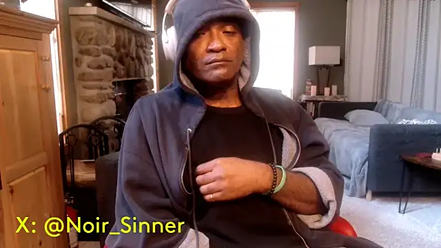 Snapshot of sinnernoir chatting on October 12, 2025, 2:18 pm sinnernoir online show from October 12, 2025, 2:18 pm