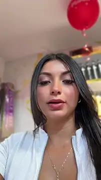 Snapshot of SofiDavid chatting on May 9, 2026, 10:35 pm SofiDavid online show from May 9, 2026, 10:35 pm