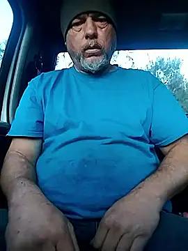 Snapshot of Rayc61 chatting on February 9, 2026, 10:41 pm Rayc61 online show from February 9, 2026, 10:41 pm