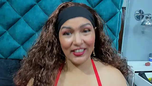 PENELOPELEWISs online show from October 31, 2025, 7:49 am