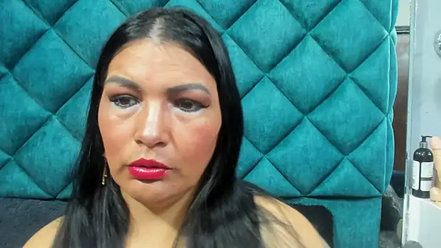 PENELOPELEWISs online show from November 17, 2025, 1:53 am