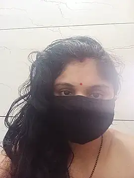 Cute-Aadhvita online show from May 17, 2026, 4:23 am