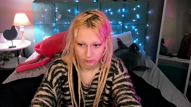 Lexy-Woorhez online show from March 6, 2025, 10:41 am