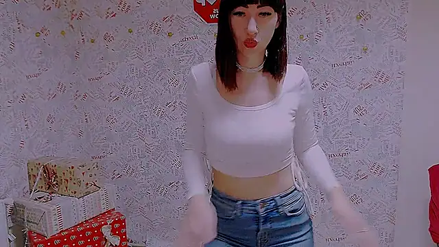 milana shy star online show from February 5, 2025, 8:57 pm