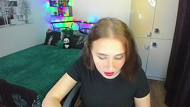 LinaTruly online show from March 5, 2026, 9:54 pm