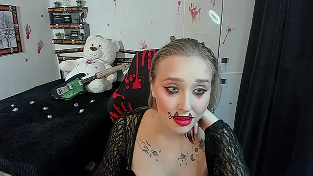 LinaTruly online show from October 27, 2025, 10:22 pm