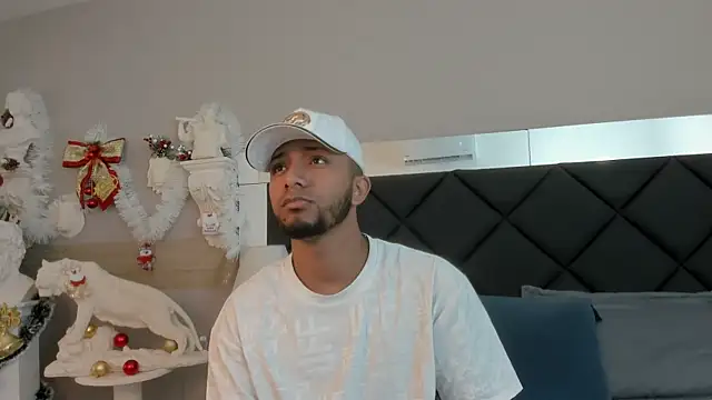 Robin Rief online show from December 4, 2025, 3:49 am