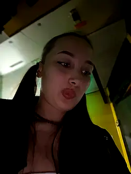 VelvetVixenI online show from November 14, 2025, 3:15 pm