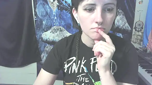 Snapshot of _hellostormy_ chatting on February 9, 2026, 12:14 pm hellostormy online show from February 9, 2026, 12:14 pm