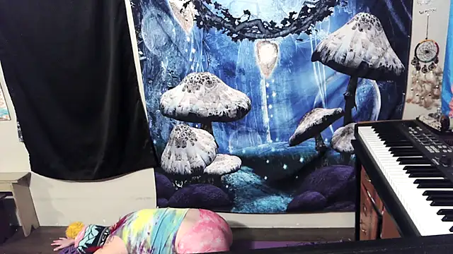 Snapshot of _hellostormy_ chatting on November 26, 2025, 10:26 am hellostormy online show from November 26, 2025, 10:26 am