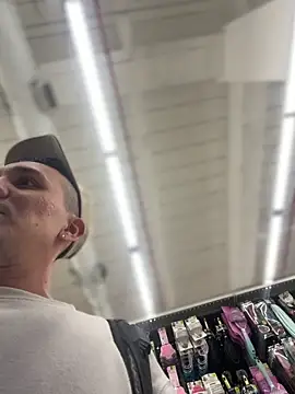 Snapshot of adam-rivera chatting on January 6, 2026, 1:20 am adam-rivera online show from January 6, 2026, 1:20 am