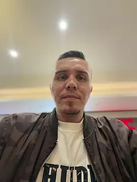 Snapshot of adam-rivera chatting on February 3, 2026, 1:16 am adam-rivera online show from February 3, 2026, 1:16 am