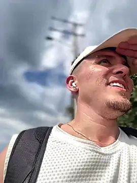 adam-rivera online show from September 23, 2025, 7:43 pm