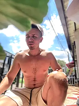 adam-rivera online show from September 9, 2025, 4:16 pm