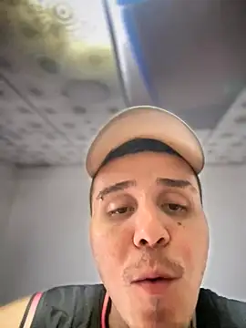 adam-rivera online show from November 5, 2025, 6:11 pm