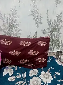 Haniya-143 online show from April 3, 2026, 12:50 am