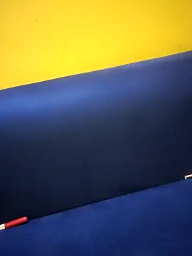 Snapshot of Haniya-143 chatting on October 13, 2025, 4:08 pm Haniya-143 online show from October 13, 2025, 4:08 pm