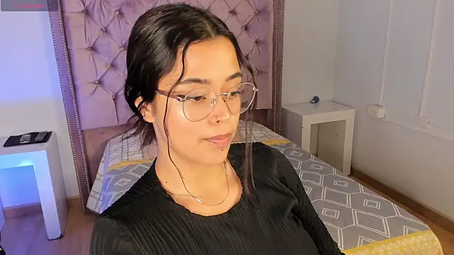 Snapshot of Ariana_Pierce chatting on February 28, 2025, 5:04 am Ariana Pierce online show from February 28, 2025, 5:04 am