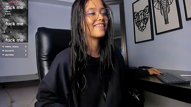 Snapshot of Ariana_Pierce chatting on February 4, 2025, 8:02 am Ariana Pierce online show from February 4, 2025, 8:02 am