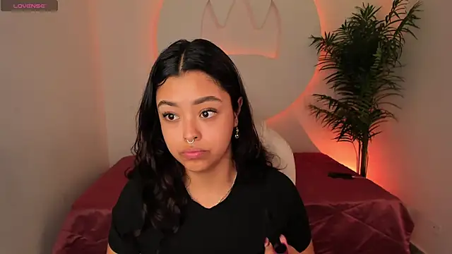 Ariana Pierce online show from December 14, 2025, 12:44 pm