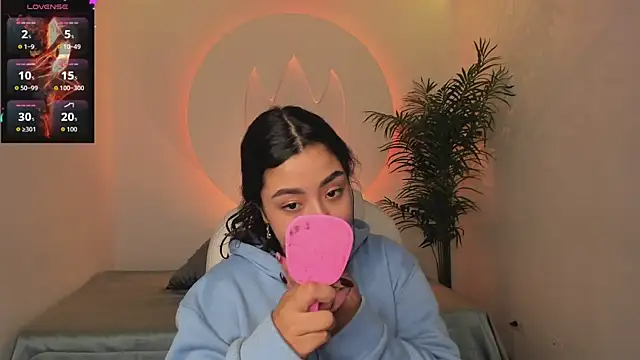 Ariana Pierce online show from November 29, 2025, 1:00 pm