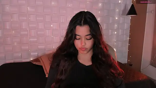 Ariana Pierce online show from May 24, 2026, 3:45 pm