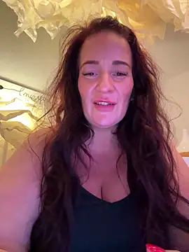Engel mia online show from May 15, 2026, 8:29 pm