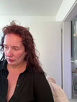 Engel mia online show from May 8, 2026, 1:37 pm