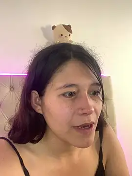 mariana 21x online show from March 21, 2025, 7:02 pm