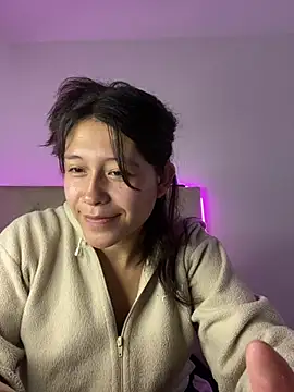 mariana 21x online show from February 17, 2025, 12:38 pm