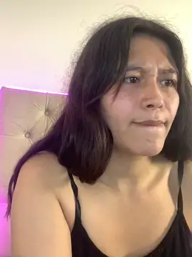 mariana 21x online show from March 20, 2025, 7:04 pm