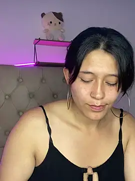 mariana 21x online show from February 21, 2025, 7:32 pm