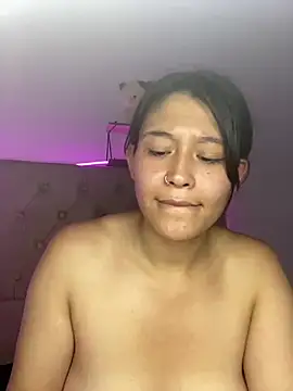 mariana 21x online show from February 25, 2025, 7:49 pm