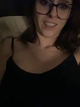 Snapshot of vera_jim chatting on December 20, 2025, 10:34 pm vera jim online show from December 20, 2025, 10:34 pm