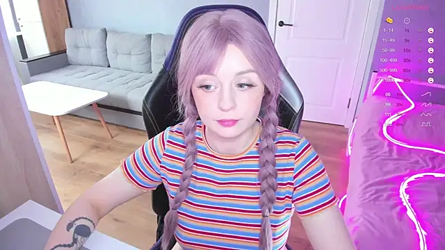 Amy honey angel online show from October 22, 2025, 10:04 am