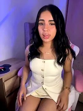 Emily-14 online show from December 5, 2025, 4:00 am