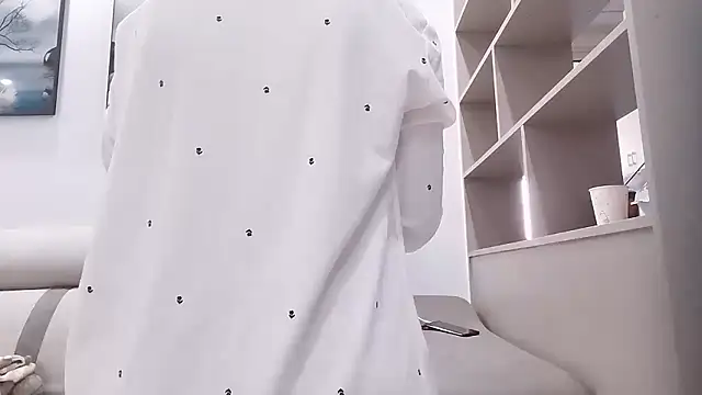 sasa-loves online show from November 12, 2025, 12:48 am