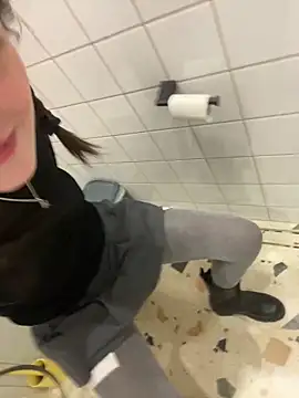 Snapshot of Mia_Mia_M chatting on February 4, 2026, 2:45 pm Mia Mia M online show from February 4, 2026, 2:45 pm