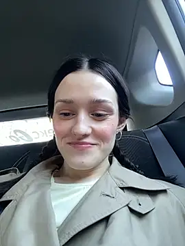 Mia Mia M online show from April 20, 2026, 4:08 pm