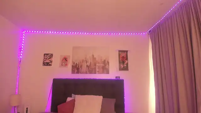 Snapshot of _lara1 chatting on December 16, 2025, 7:29 pm lara1 online show from December 16, 2025, 7:29 pm