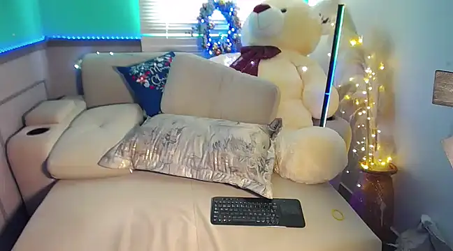 Snapshot of mharia_angel chatting on December 25, 2024, 4:22 pm mharia angel online show from December 25, 2024, 4:22 pm