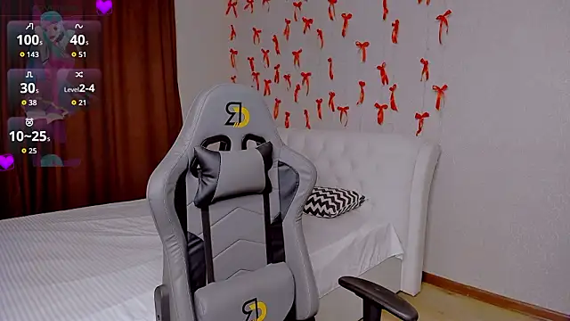 Snapshot of Milla_Aheo chatting on January 19, 2026, 1:15 pm Milla Aheo online show from January 19, 2026, 1:15 pm