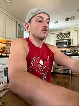 longcurved212121 online show from November 18, 2025, 5:38 pm