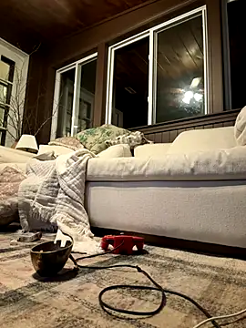 longcurved212121 online show from October 25, 2025, 3:38 am